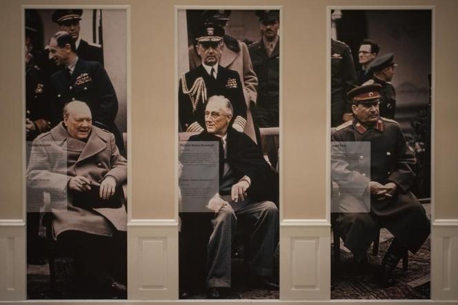 Wystawa główna w Muzeum II Wojny Światowej 