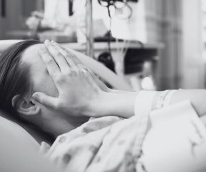 Przez błąd pielęgniarki 8-miesięczne bliźnięta zostały bez mamy. 5 lat czekały na sprawiedliwość