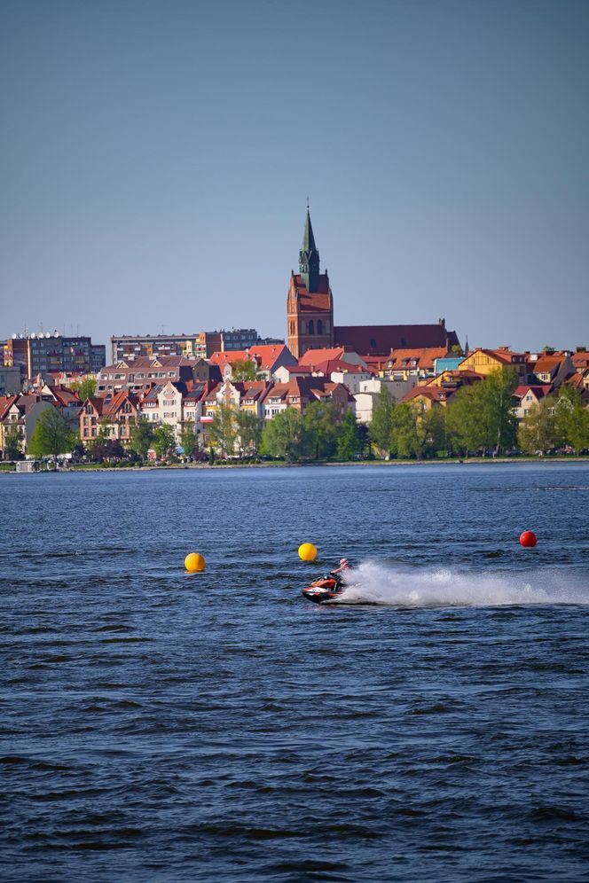 Ełk świętuje początek lata z ESKA Music Tour. Ruszaj z nami nad jezioro i poczuj wakacyjny vibe!