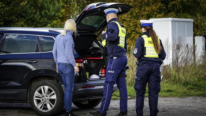 Zamknięte lasy, policjanci i żołnierze z długą bronią. Tak wygląda jedna z największych obław w historii Polski