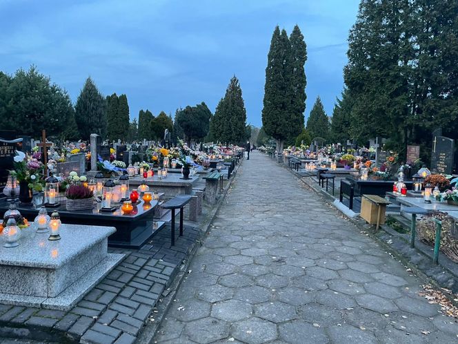 Cmentarz w Łodzi - 1 listopada