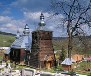 To sławna niewielka wieś w Małopolsce. Kiedyś wyrabiano w niej drewniane zabawki