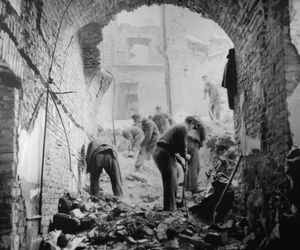 1 sierpnia powstanie warszawskie prl obchody