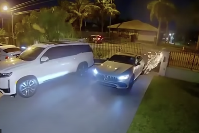 Ukradli dwa Mercedesy sprzed domu