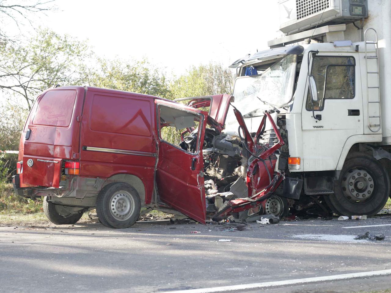 Wypadek pod Nowym miastem - wraki aut