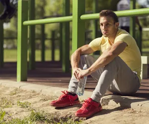 Tym razem litr wody nie wystarczy. Sposoby na skuteczne nawodnienie