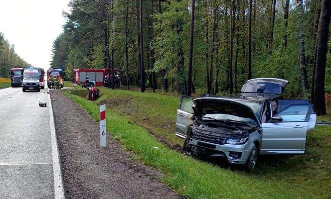 Bielsk Podlaski – Kleszczele. Samochód rozpadł się na pół po uderzeniu przez terenówkę