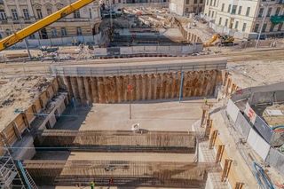 Budowa tunelu kolejowego i przystanku Śródmieście w Łodzi (marzec 2025)