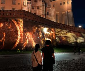 Turystyczny hit w Krakowie? Multimedialny spektakl obejrzysz na murach Wawelu