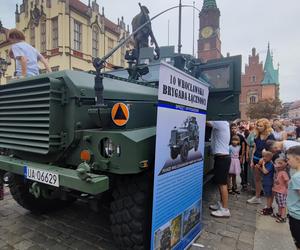 Święto Wojska Polskiego we Wrocławiu. Taki sprzęt wystawiono na Rynku 