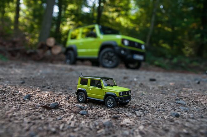 TEST Suzuki Jimny 1.5 102 KM 4WD XLED: mały terenowy wariat