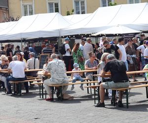 Tłumy na placu Zamkowym w Lublinie