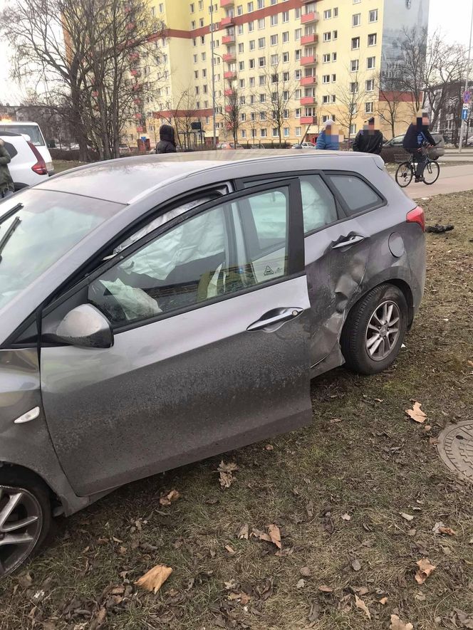 Wypadek w Bydgoszczy! 33-letni sprawca nie miał prawa jazdy [ZDJĘCIA]