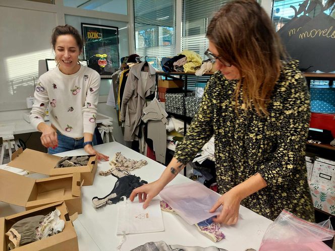 Bydgoszczanki zbierają jedwab, bo nie chcą, by marnowała się tkanina powstająca w cierpieniu. Zaczęły szyć wyjątkową bieliznę. "Majtki się rozeszły"