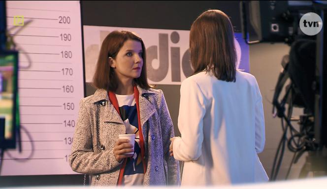 Na Wspólnej odc. 2944. Roma (Julia Kamińska), Marta (Joanna Jabłczyńska)