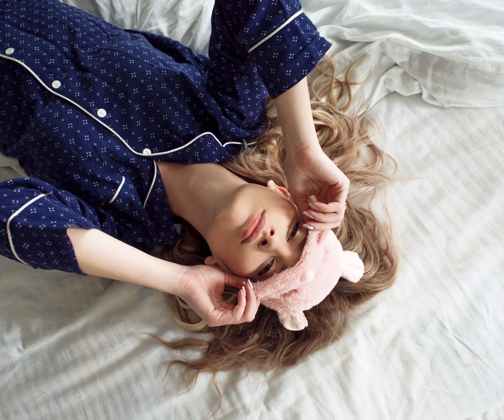 NASA wie, jak spać, żeby się wyspać. Wypróbuj pozycję “Zero-G”