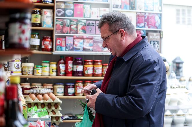 Michał Wójcik w bezcukrowej kawiarni