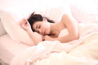 Gorący trend z TikToka. Czy sleepmaxxing faktycznie poprawia jakość snu? Eksperci ostrzegają