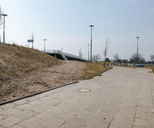 Warszawa bez barier. Powstanie pochylnia dla pieszych i rowerzystów