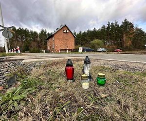 Rodzina zginęła na torach. Świadek mówi o wielkim huku. Pociąg pchał wrak auta