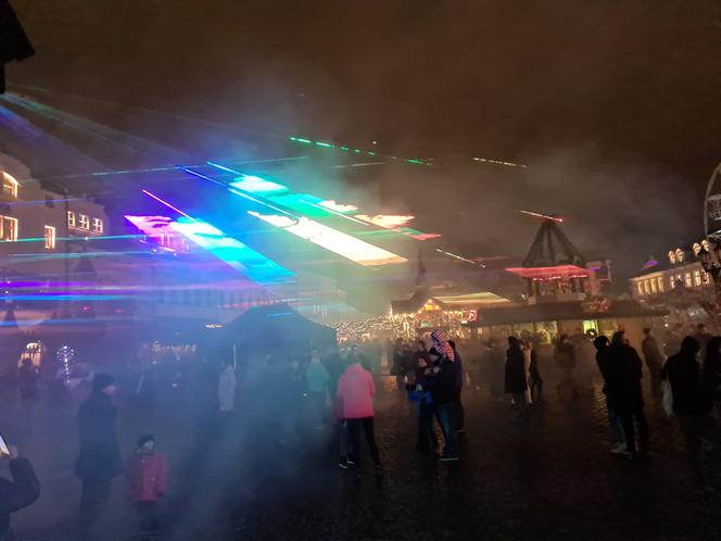 Rzeszów. Pokaz laserowy na Rynku [ZDJĘCIA]