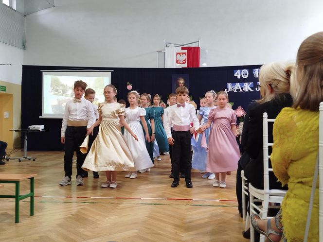 Uroczystość jubileuszowa w siedleckiej "Dziesiątce" była okazją do wspomnień