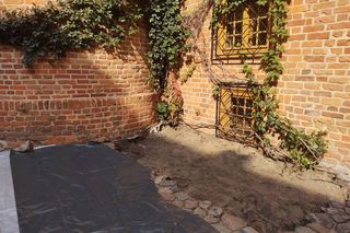 Archeolodzy w zamku na Mazurach. Będą szukali średniowiecznych artefaktów [ZDJĘCIA]