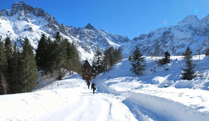 Schronisko PTTK nad Morskim Okiem