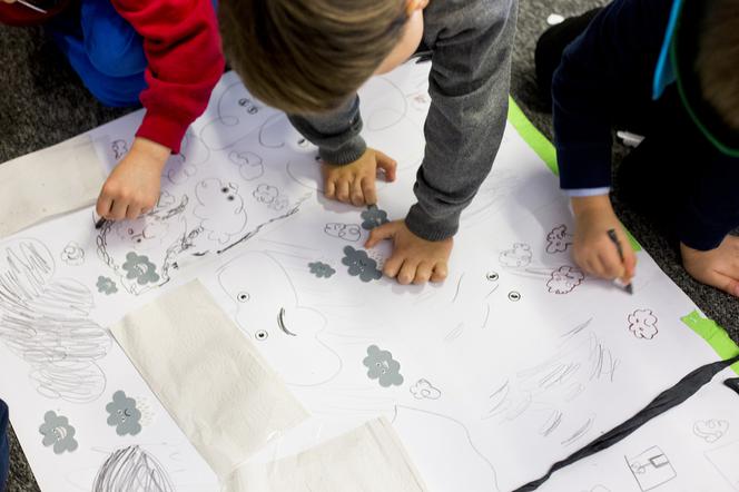 Zapewnienie prawidłowej wentylacji w salach lekcyjnych, to jeden z obowiązków placówek edukacyjnych.