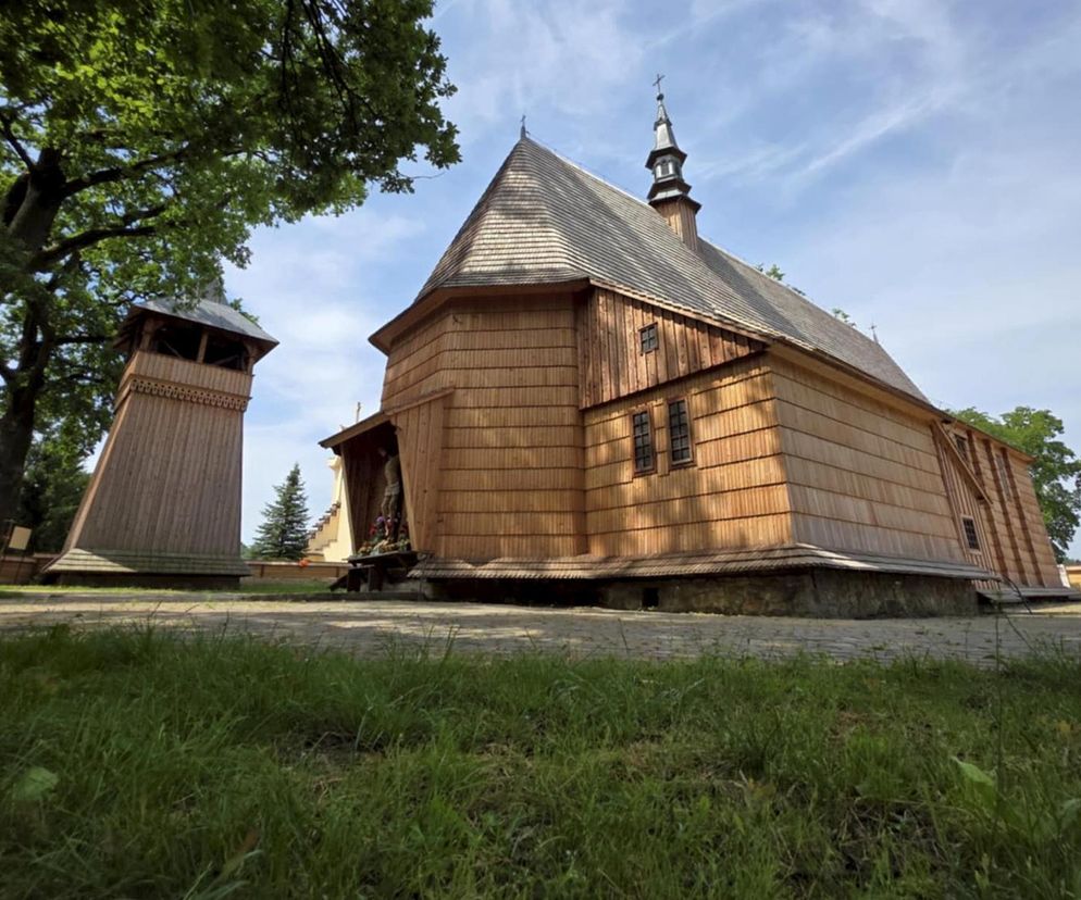 Zabytkowy kościół w Domaradzu.