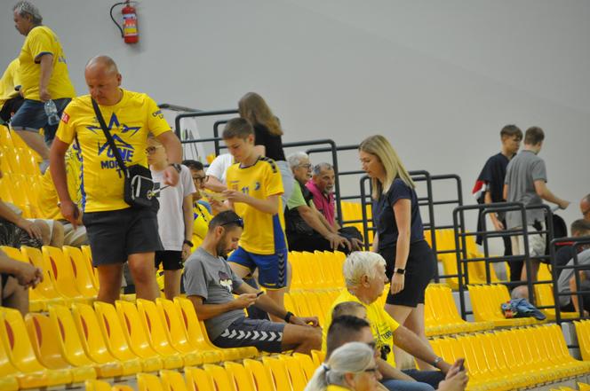 Kibice na meczu piłkarzy ręcznych KS Kielce - Energa MKS Kalisz