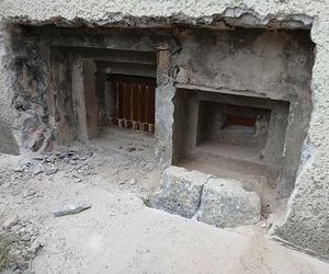 Historyczne odkrycie na Płotkach – odsłonięto strzelnicę schronu bojowego