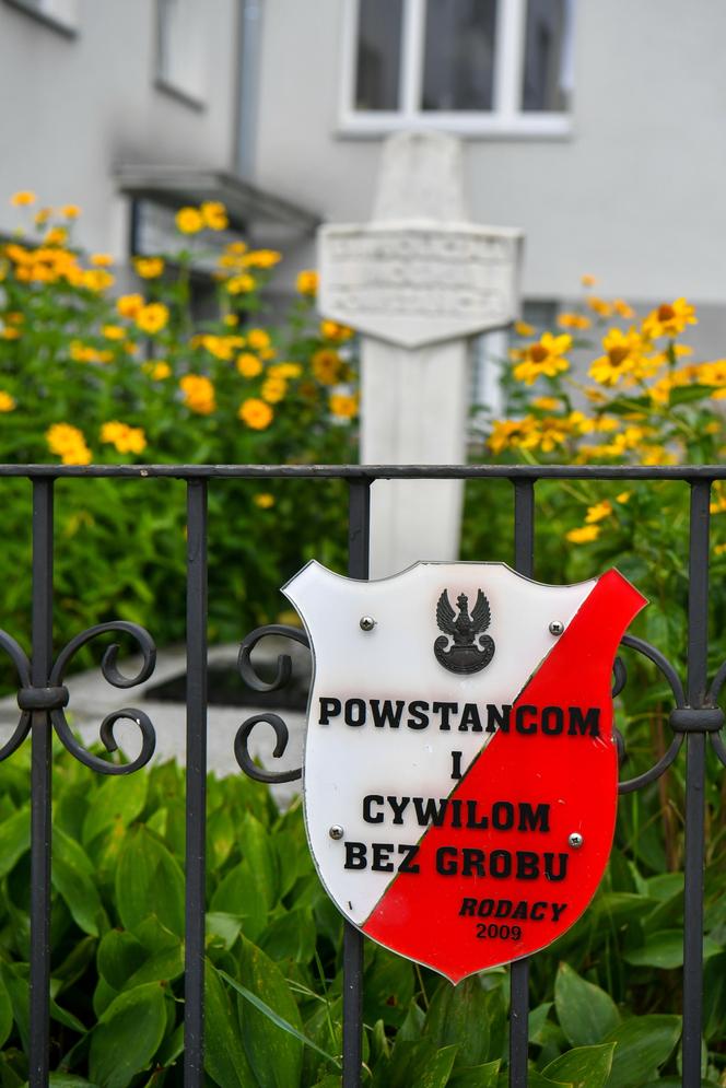 Grób nieznanego powstańca na ulicy Cieszkowskiego 