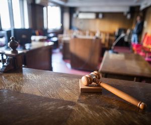 Ojciec, który śmiertelnie potrącił swoje dziecko, otrzymał nadzwyczajne złagodzenie kary. To wziął pod uwagę sąd
