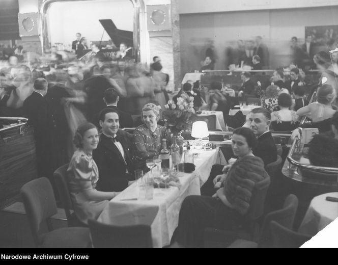 Bal prasy w lokalu "Adria" w Warszawie