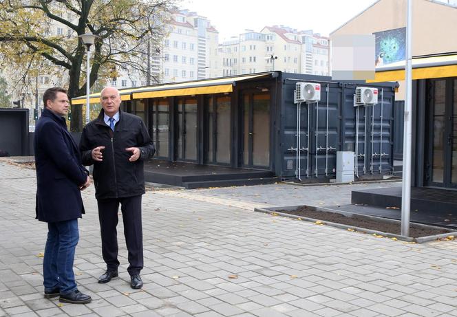 Zbudowali kontenery dla handlarzy, nikt nie chce z nich korzystać. Co poszło nie tak z Centrum Lokalnym Kamionek?