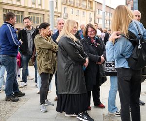 Gigantyczna kolejka w Olsztynie. Wszyscy chcieli zwiedzić to miejsce