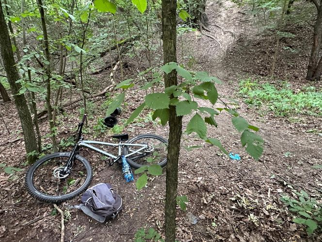 Dramat na Bielanach. Nastolatek wywrócił się na rowerze. W akcji śmigłowiec LPR