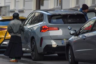 Monika Brodka winko papierosek i taksówka