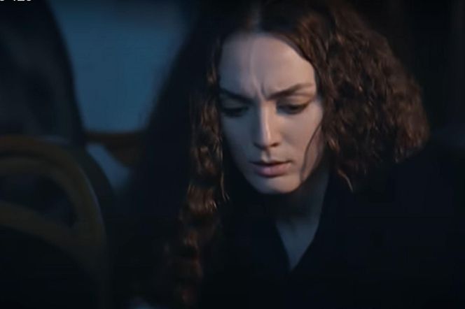 Nana dostanie się do gabinetu Yamana 