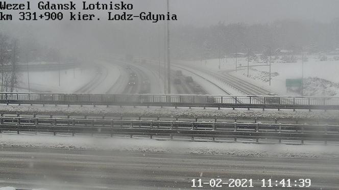 Śnieżyca w Trójmieście w czwartek 11.02.2021. Na drogach ślisko