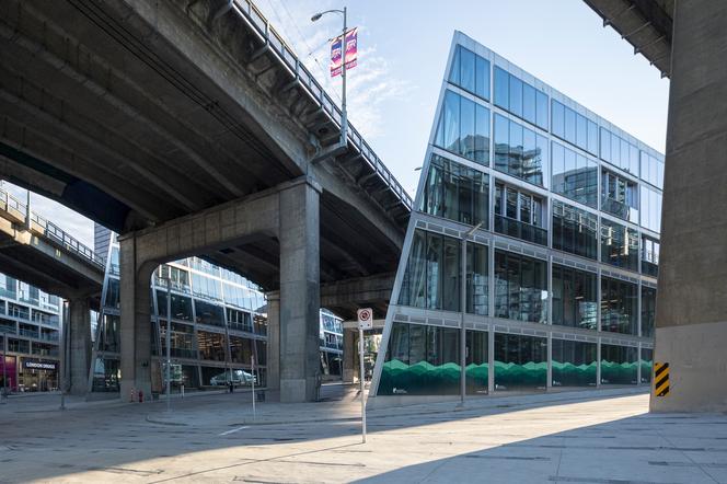 Vancouver House_w Kanadzie_BIG_57