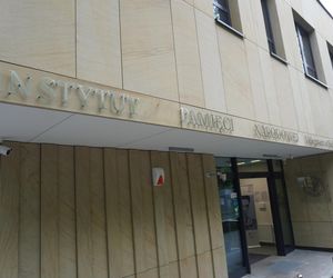 Noc Muzeów 2025. Samochód papieski w Kielcach