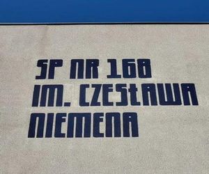 Nowy mural Czesława Niemena na murach Szkoły Podstawowej nr 168 na Saskiej Kępie