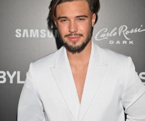 Syn Justyny Steczkowskiej mówi, ile trzeba zarabiać, aby godnie żyć. Podał kwoty dla Warszawy