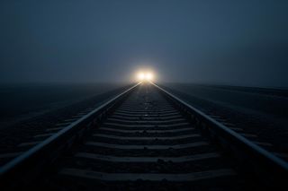 Śmiertelne potrącenie pod Kościanem. Kto zginął na torach?