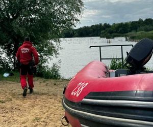 Dramatyczna akcja poszukiwawcza we Wrocławiu. Kobieta zaginęła przy stawach 