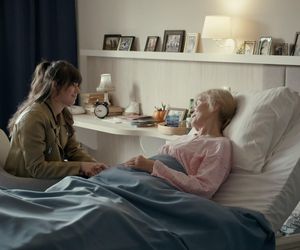 Na dobre i na złe odc. 957. staruszka Basia (Ewa Decówna), Matylda (Amelia Czaja)