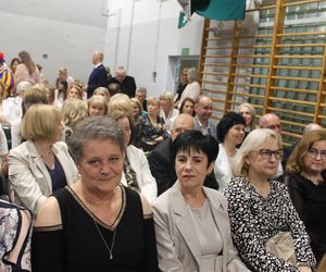 Jubileusz 40-lecia połączony był ze świętem szkoły, ponieważ obchodzi ona również 28. rocznicę nadania imienia.