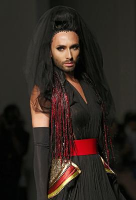 Conchita Wurst została modelką! [ZDJĘCIA]
